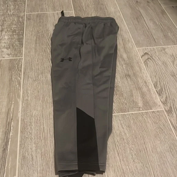 Boys under Armour pants - Picture 4 of 6